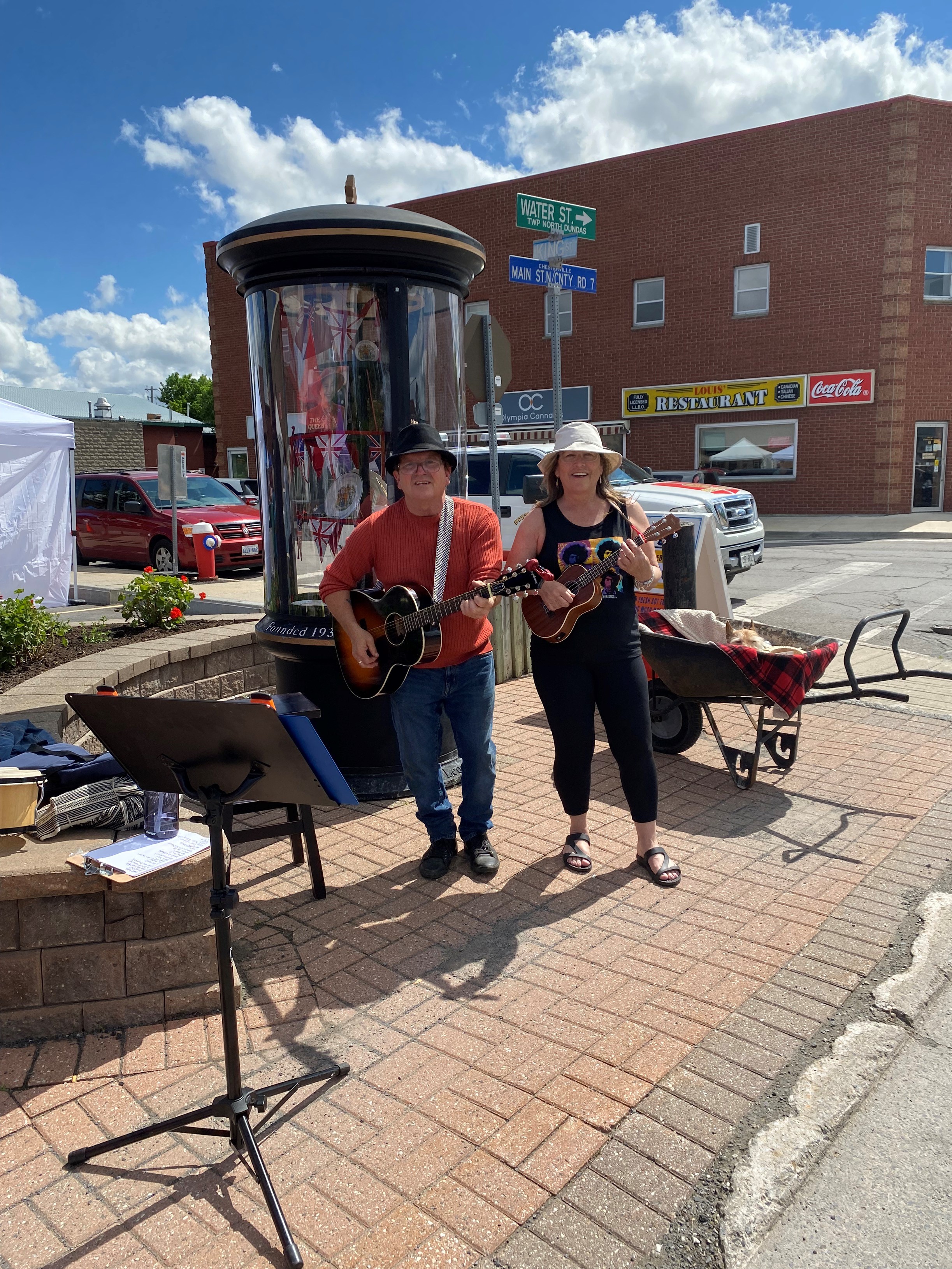 street music being played at art on the waterfront