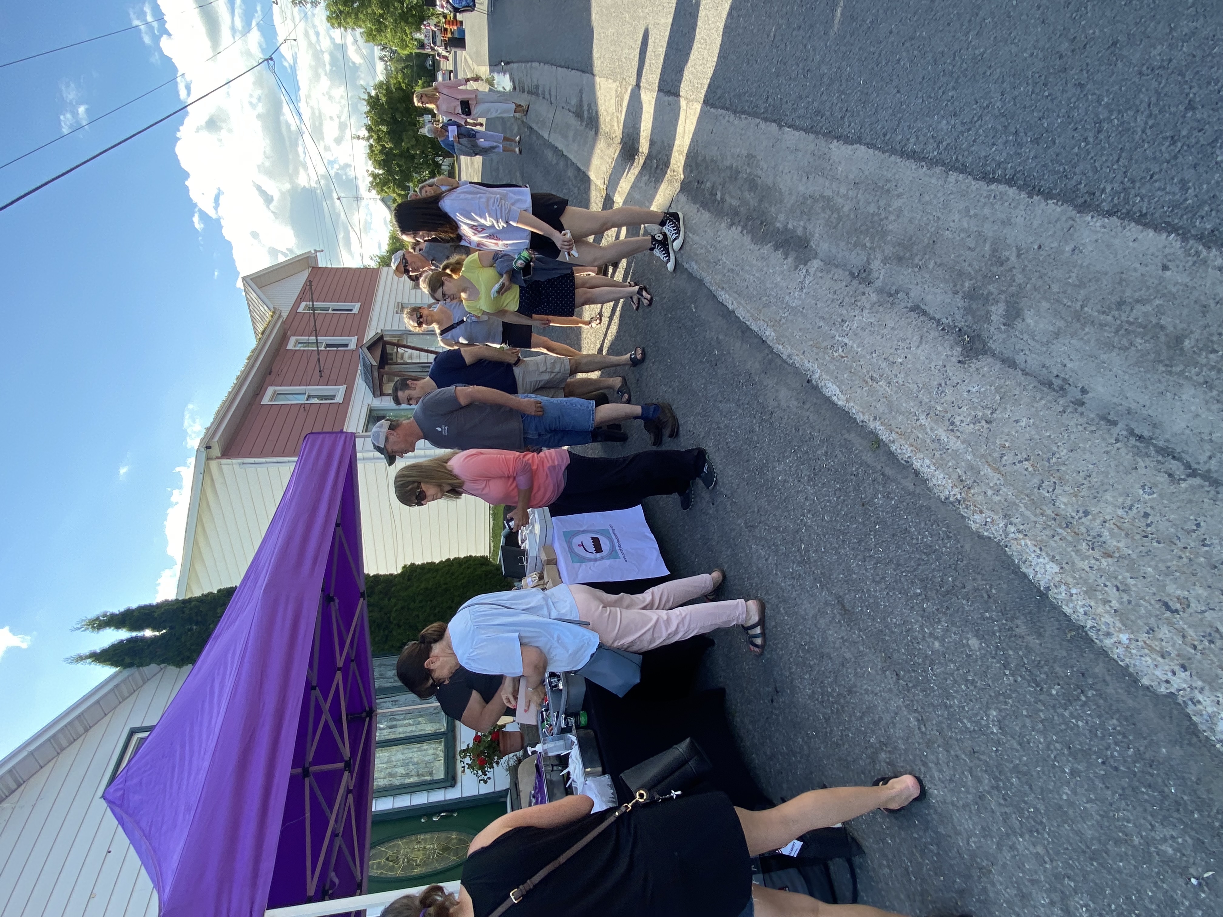 Food vendor lines at MMOMS Morewood