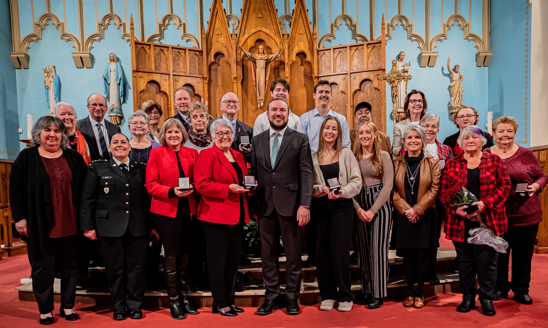 Queen’s Platinum Jubilee Medallion Group Photo 2