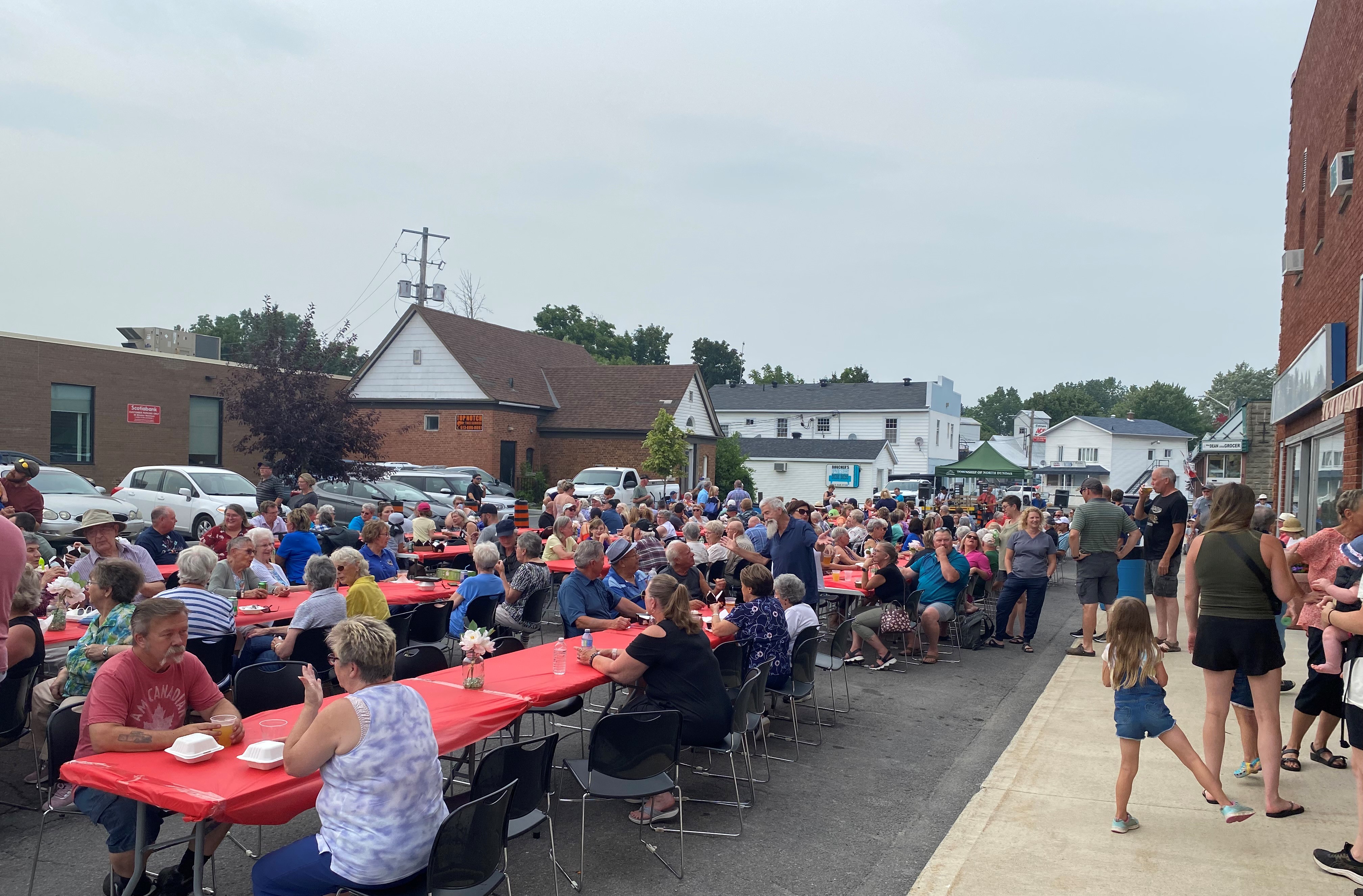 Crowds on the street at MMOMS Chesterville