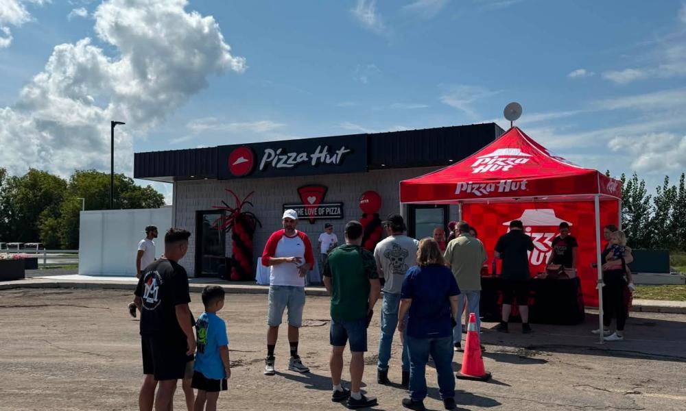 PizzaHut_Grand_Opening