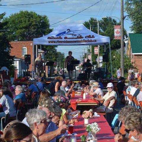 street table and singer on stage