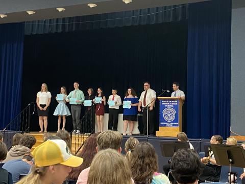 Group photo of grads