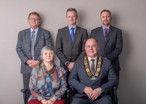 Picture of Council members posing