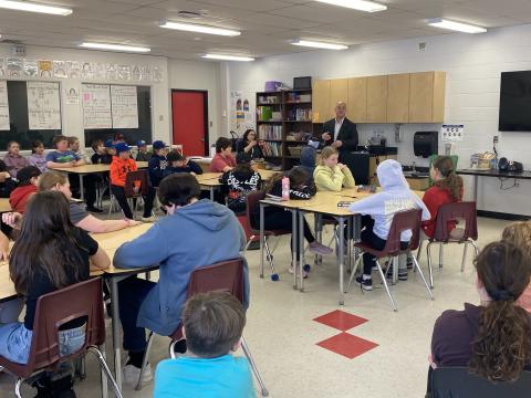 Mayor Fraser at Nationview Public School